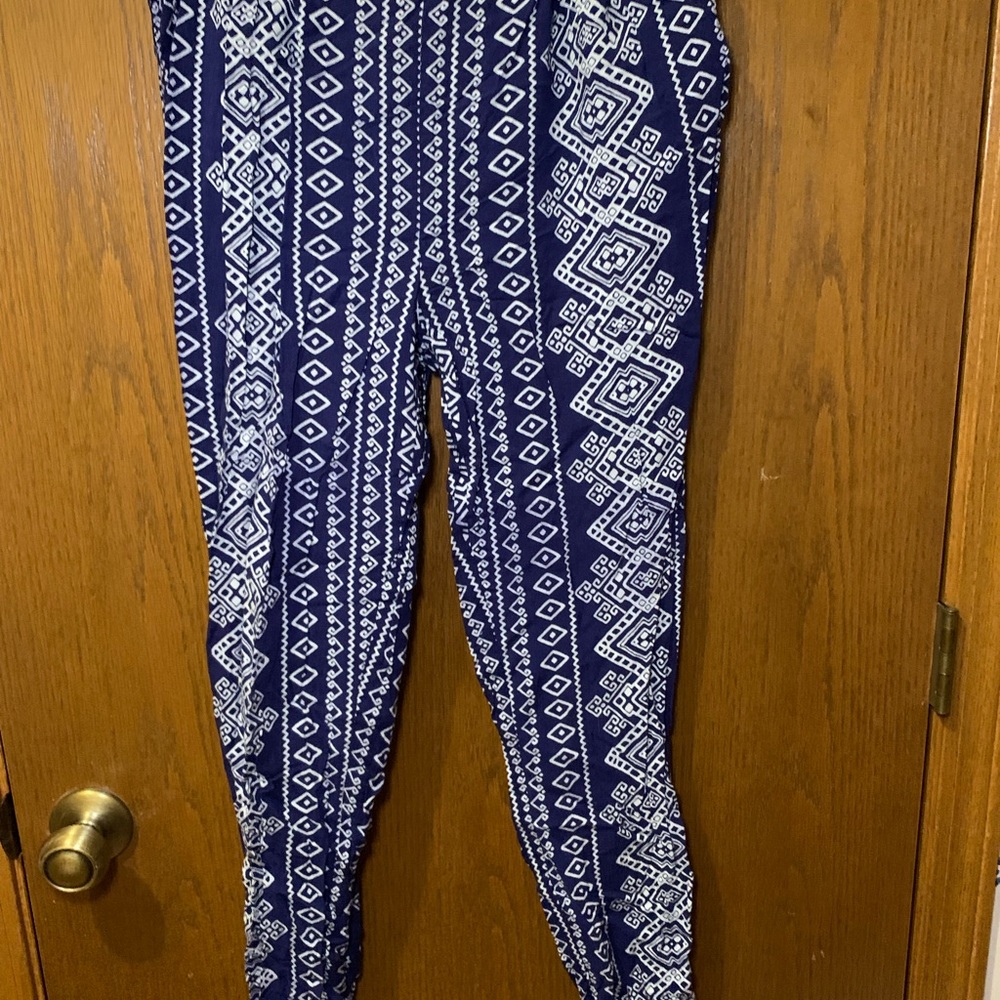 Forever 21 Blue and White Patterned Harem Pants- Size M